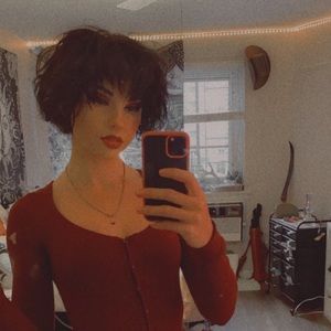 Meet your Posher, Daniella